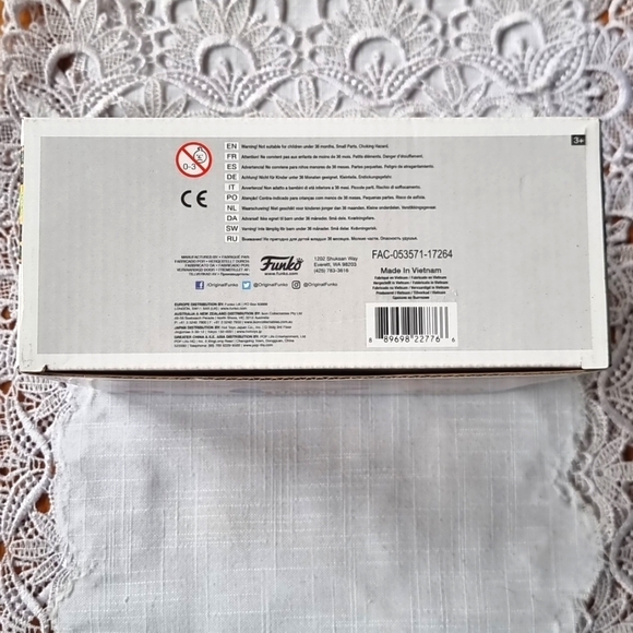 Funko Pop! Games: Marvel VS Capcom - Gamora VS Strider Vinyl Figures 2 Pack - Picture 5 of 5